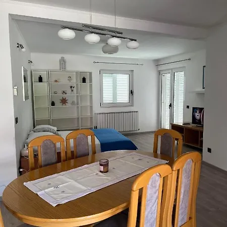 Apartament Dado *